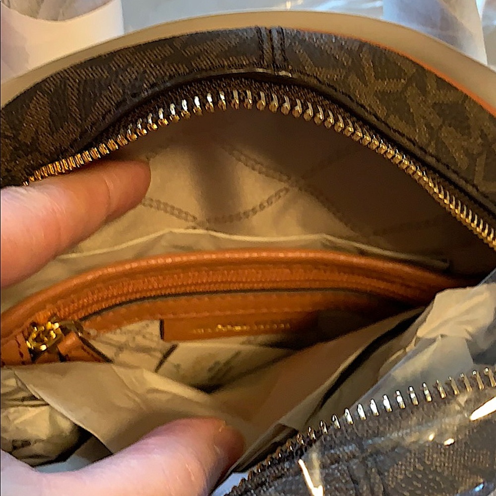 MICHAEL Michael Kors Rhea Logo Print Zip Backpack 🎒 - Picture 12 of 14